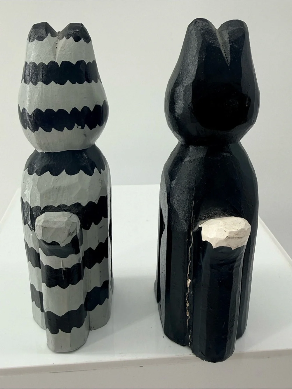 Hand-Painted Black & Gray Cat Figurine Pair - Unbranded